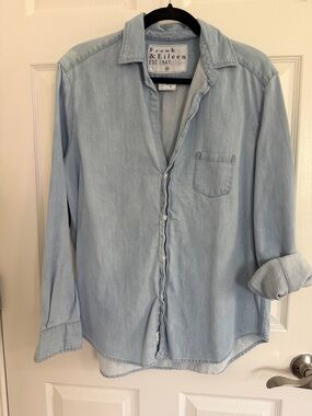 Frank & Eileen Pale Blue Denim Shirt